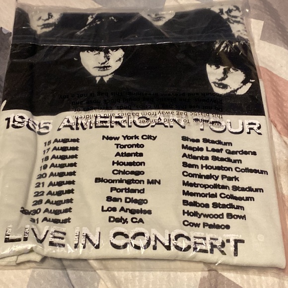 3/$20 Juniors size Large T-shirt - Picture 3 of 7